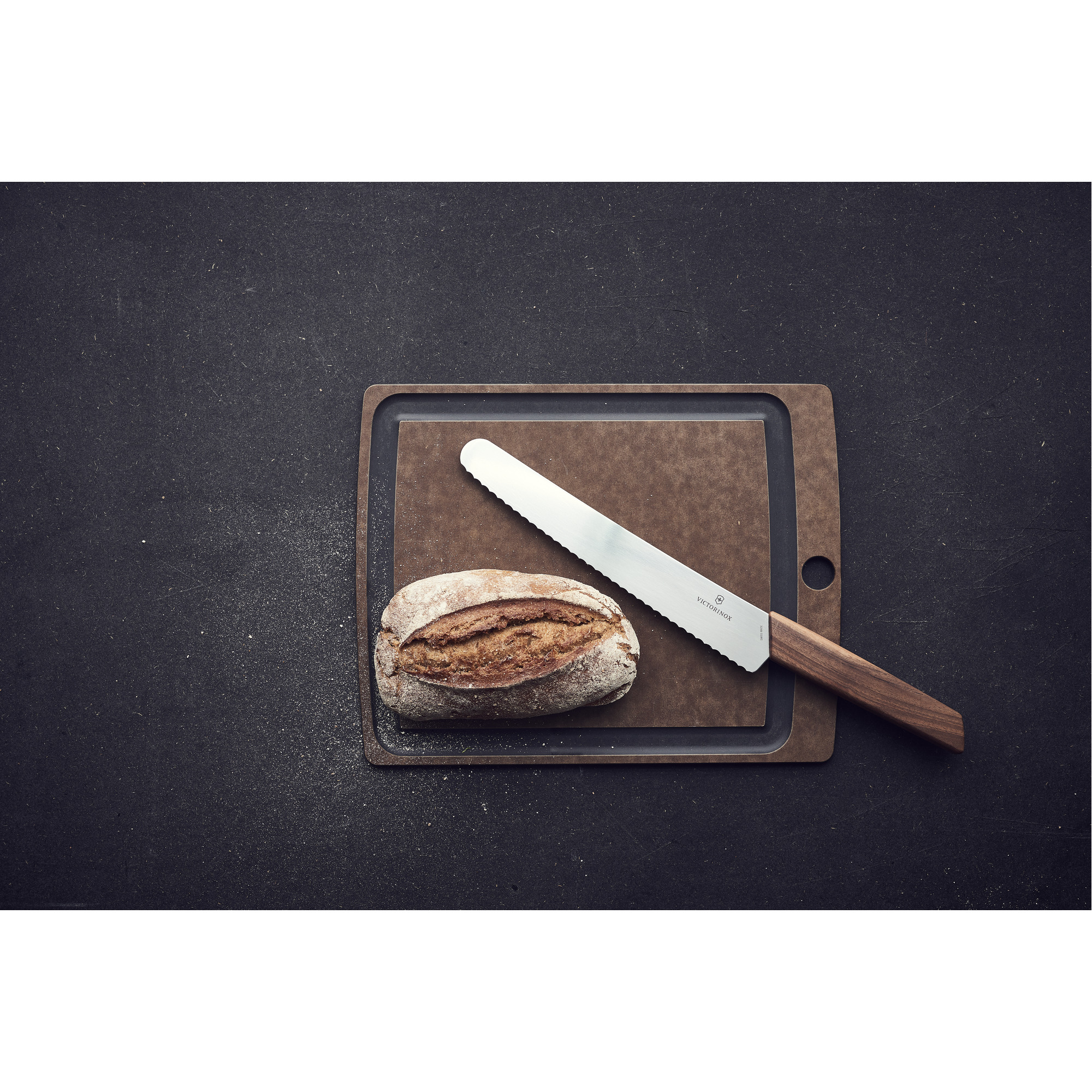 Victorinox Swiss Modern Wood Brot- und Konditormesser mit Gravurspruch